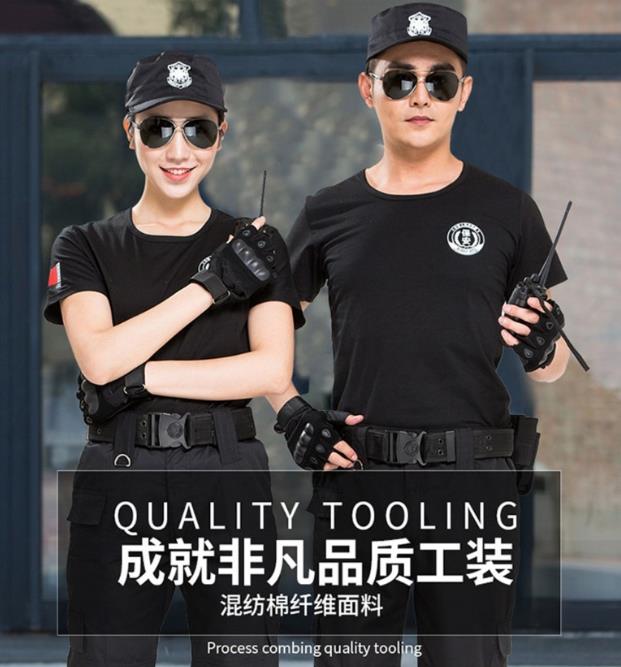 蘇州卡珀職業(yè)服裝（蘇州）有限公司，公司秉承以創(chuàng)新設(shè)計，用料精良，做工精致的職業(yè)理念，受到顧客的普遍好評。公司主要做短袖保安服-春秋工作服-協(xié)警服-冬季工作服。